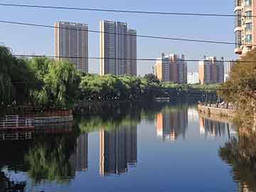 三亚哪里可以住海景房（三亚海边住哪里）